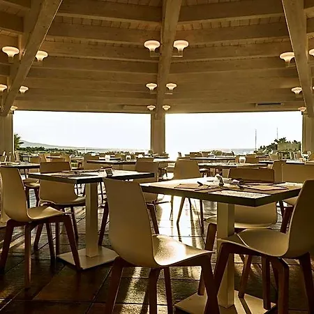 Hotel Club Esse Roccaruja 4*