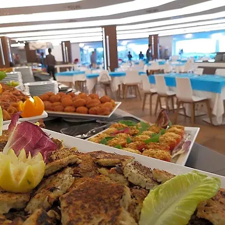 Club Esse Roccaruja 4* Stintino